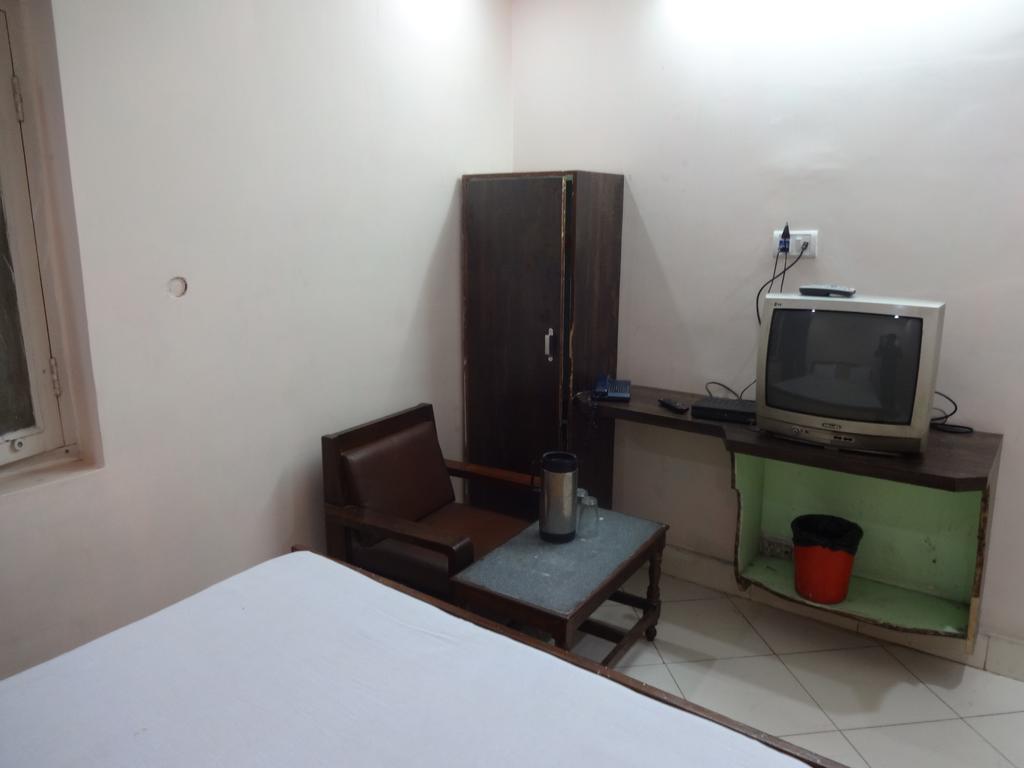 Ajatsatru Hotel Gaya Quarto foto